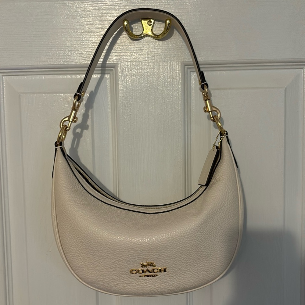 NWOT Coach Aria Shoulder/Crossbody Bag Chalk